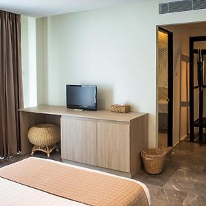 Simple Thai Twin Room Balcony